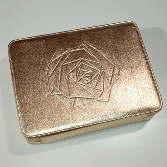 Brand NEW Lancôme Gold Large Size Train Case - Picture 1 of 5